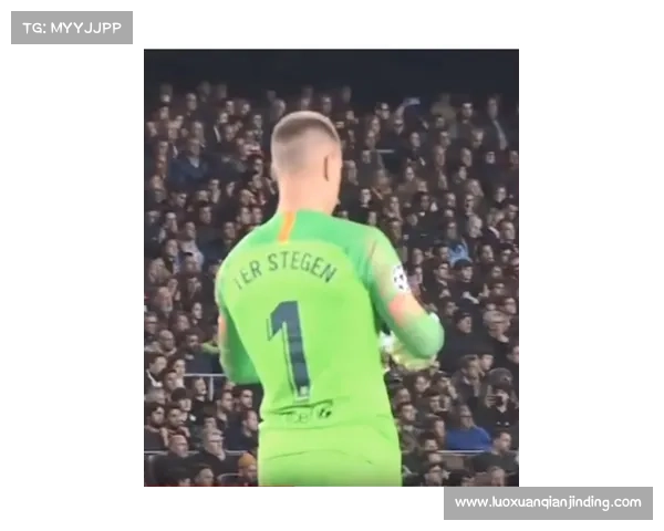 38岁德约科维奇晋级上海大师赛四强镜头写福字看小抄害羞一笑成亮点